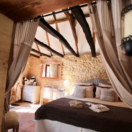 بيت للعطل Gites De St Christophe *